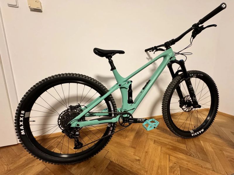 YT Industries Izzo