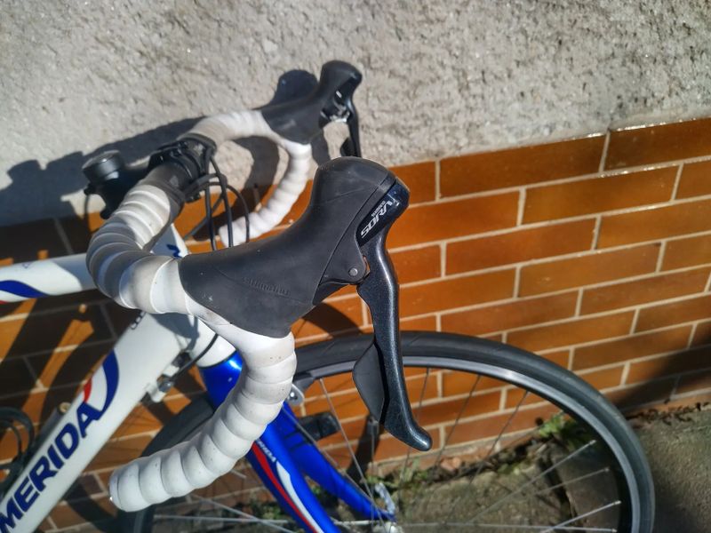 Silniční kolo Merida