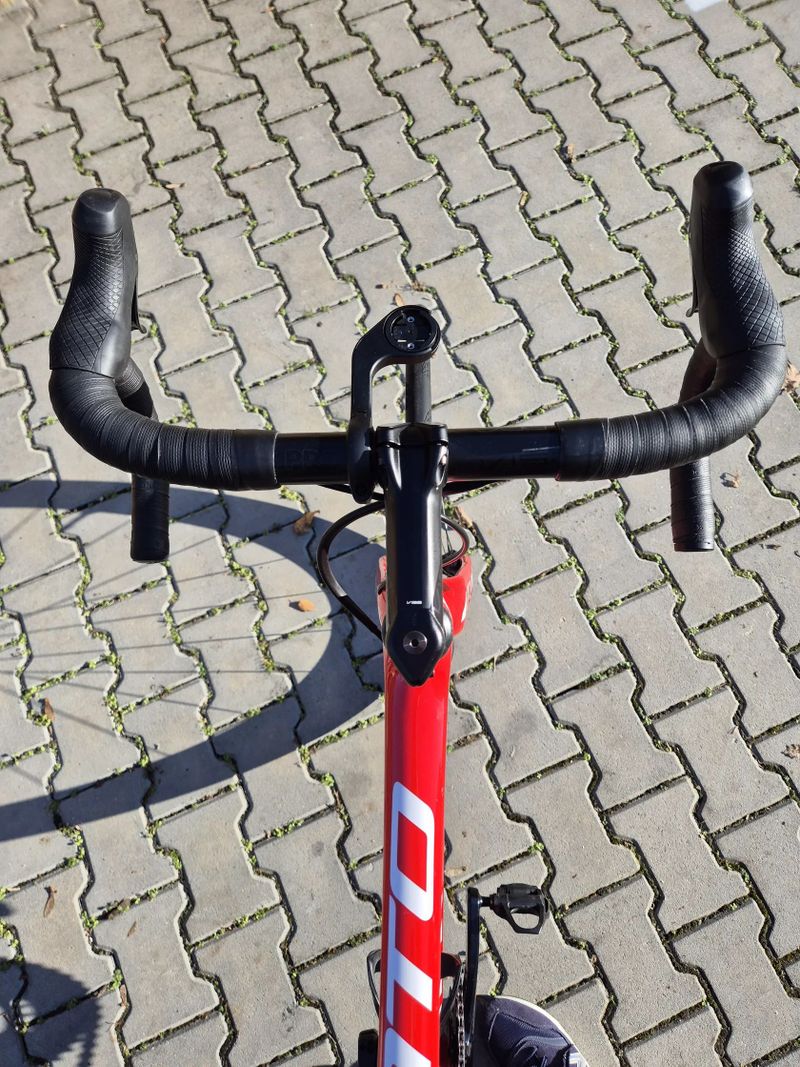 Kross Vento team edition