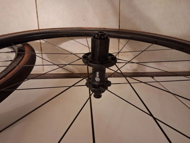 Ultralehká zapletená kola Ere Genus II SL30