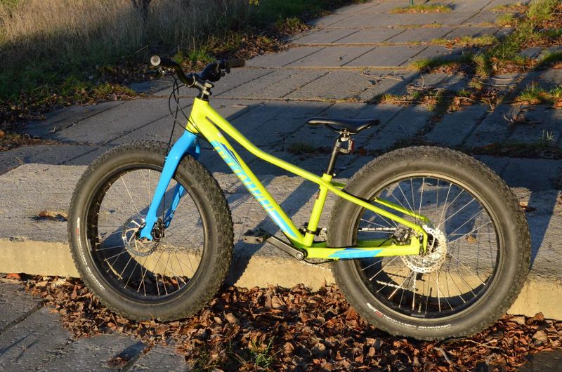 Specialized Fatboy 24 – dětský/juniorský fatbike + 1 řídítka navíc