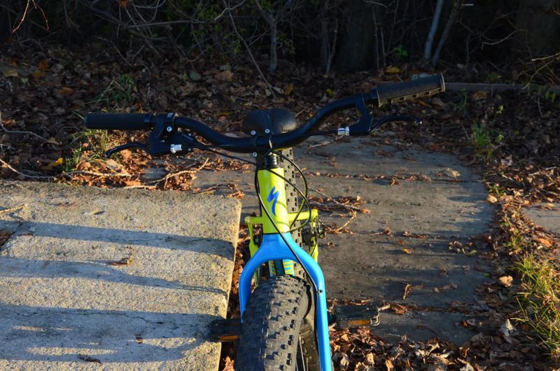 Specialized Fatboy 24 – dětský/juniorský fatbike + 1 řídítka navíc