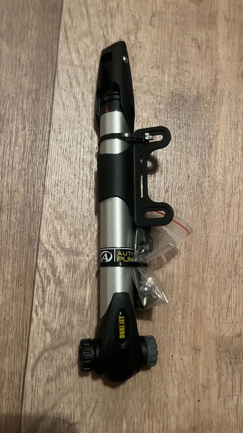 Cyklopumpička Author Dual Jet