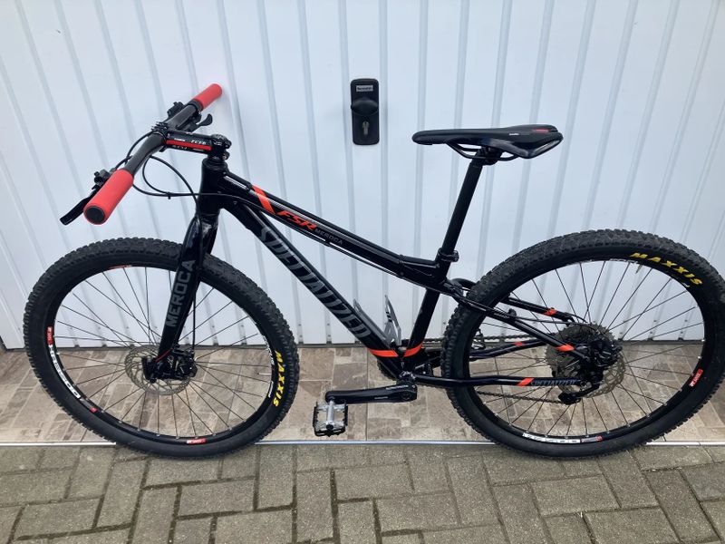 SPECIALIZED PRO MALÉ ZÁVODNÍKY