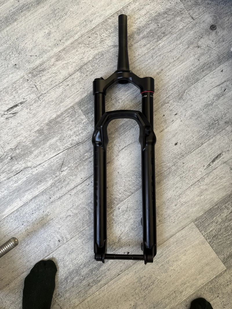 RockShox Pike Select 29 Boost, zdvih 130 mm
