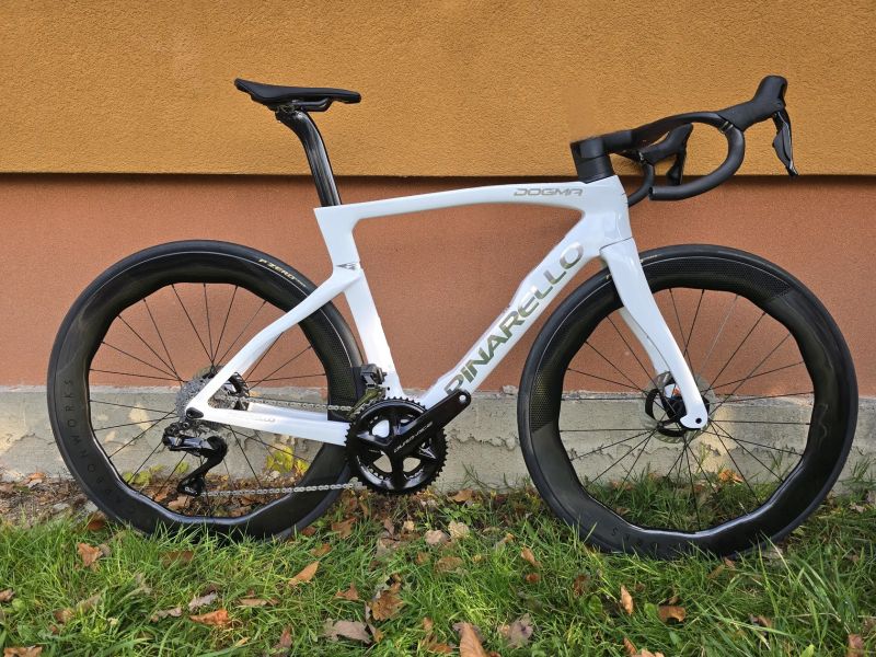 Pinarello dogma F 2024