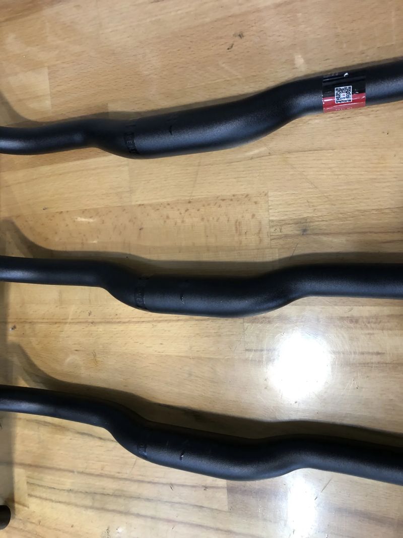 ŘÍDÍTKA SPECIALIZED HOVER 42 CM