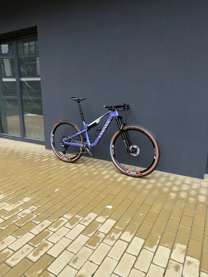 Canyon LUX Trail CFR z teamu CANYON SIDI 