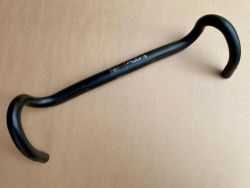 Gravel řidítka PRO PLT DISCOVER 31,8 mm, 20 stupňů, 420 mm