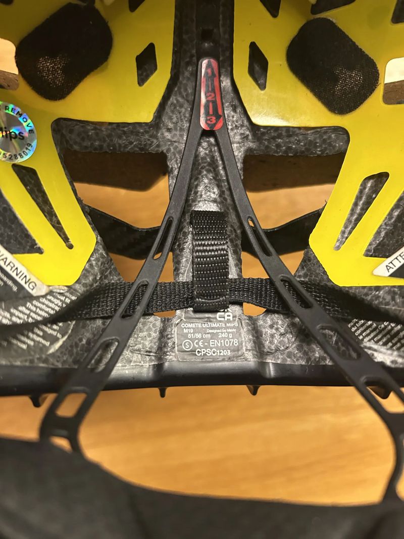 Prilba Mavic Comete Ultimate MIPS bílá