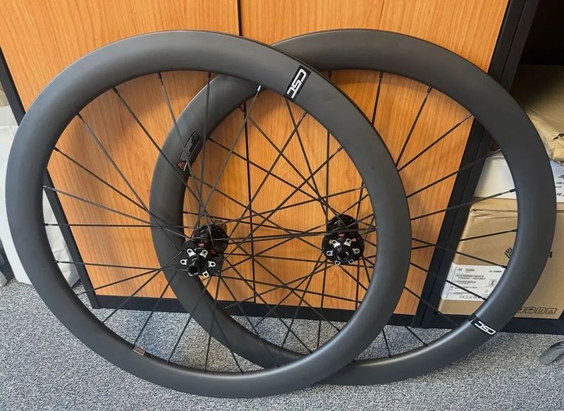 Karbonová zapletená kola CSC