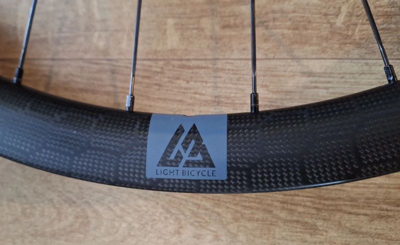 Karbonová kola Light Bicycle + DT Swiss + CX Ray