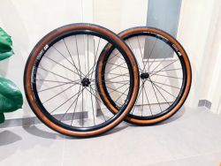 DT Swiss G1800 Spline zapletená kola gravel