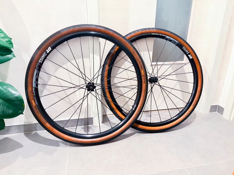 DT Swiss G1800 Spline zapletená kola gravel