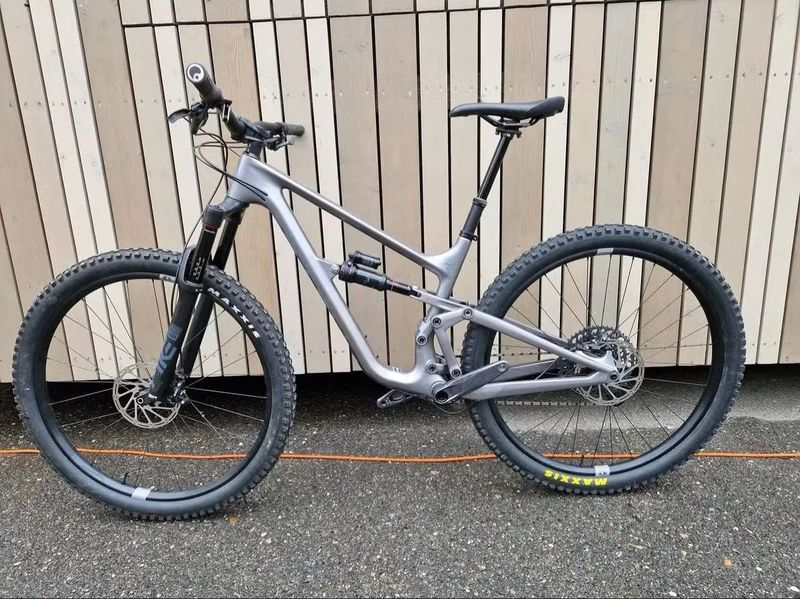 Revel Rascal Velikost M !!80%