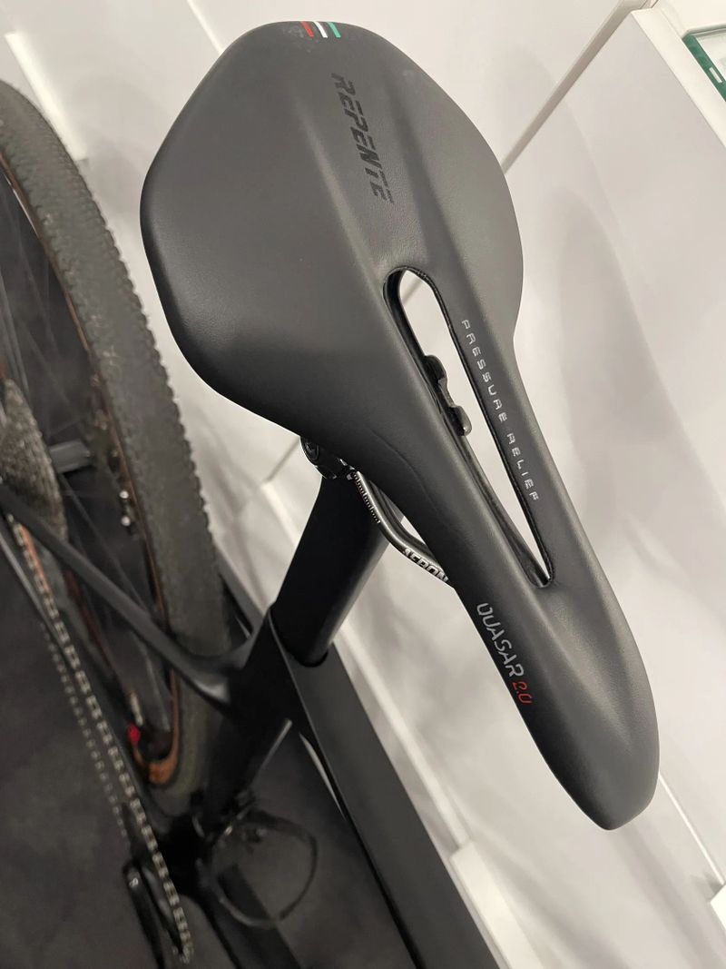 Sintesi FLU gravel carbon - SRAM RIVAL AXS