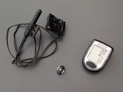 tachometr Cateye Velo 8