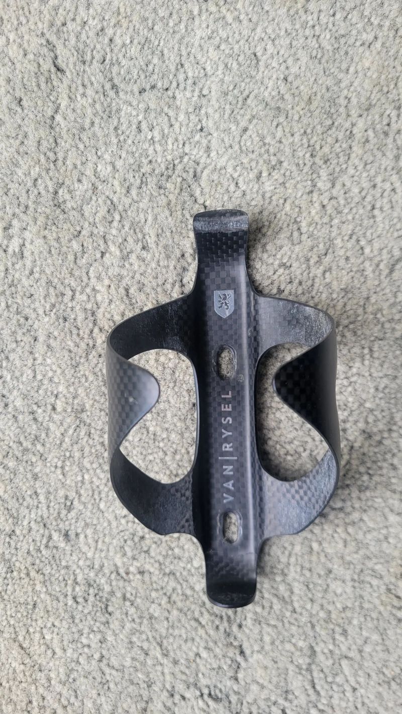 Karbonový košík Van Rysel