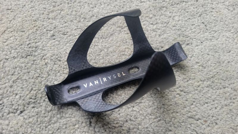 Karbonový košík Van Rysel