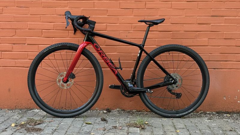karbonová Orbea Terra M30