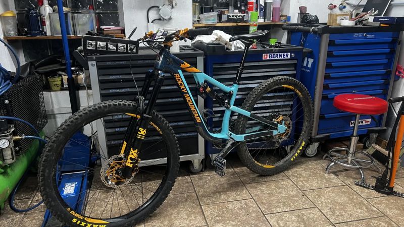 Rocky Mountain ALTITUDE