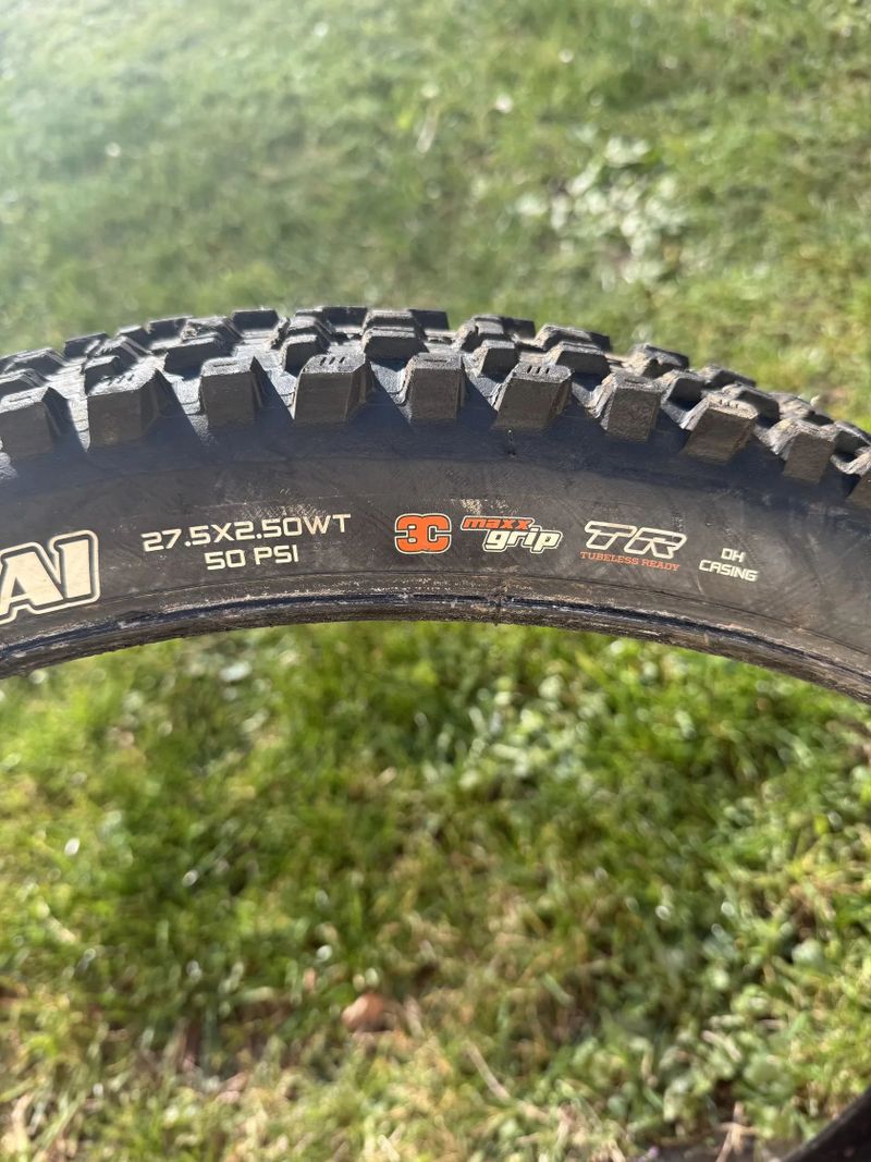 Pláště Assegai 27,5" + 29"