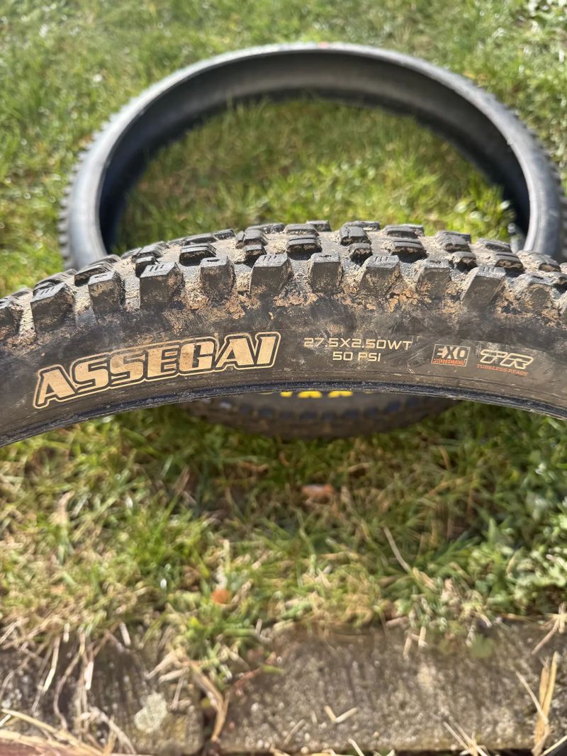 Pláště Assegai 27,5" + 29"