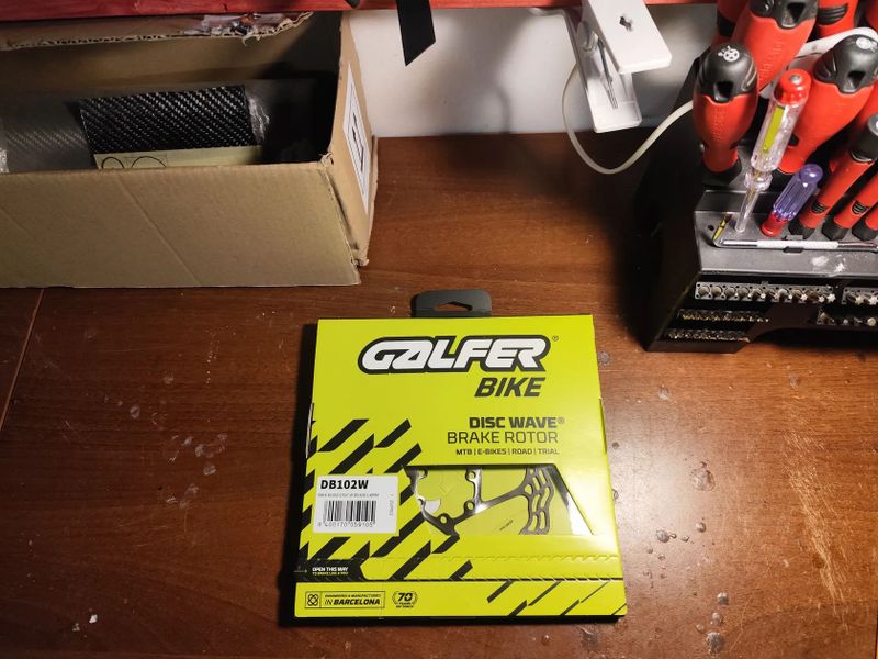 Nový kotouč Galfer wave road 160mm