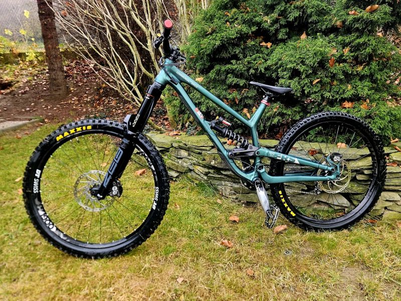 Commencal Furious