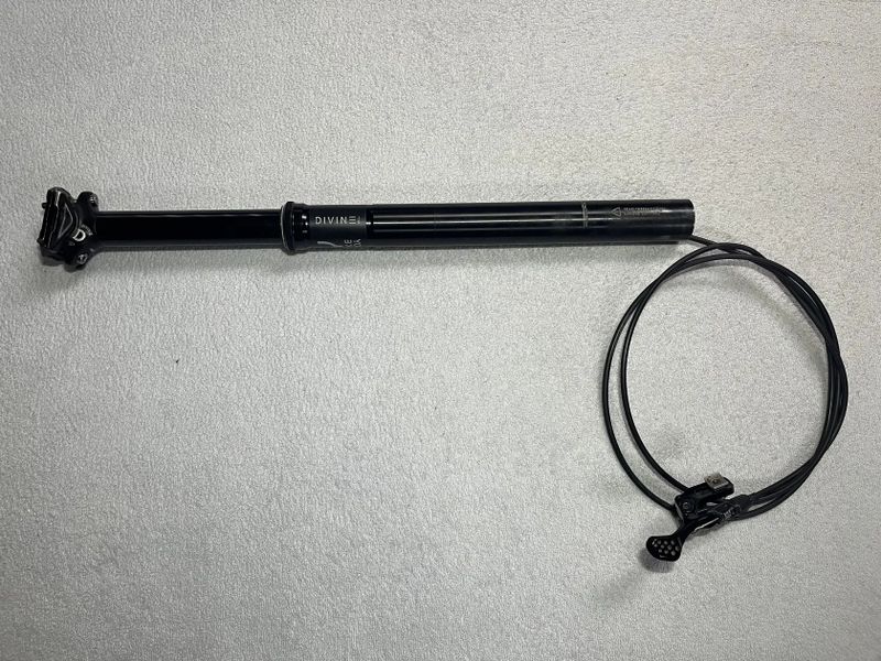 Teleskopická sedlovka BikeYoke Divine SL 125mm, ø 30,9 mm, páčka, bovden, lanko