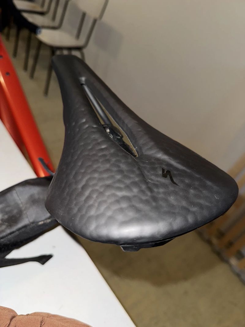 Prodám sedlo Specialized Power ARC - Expert - 143 mm