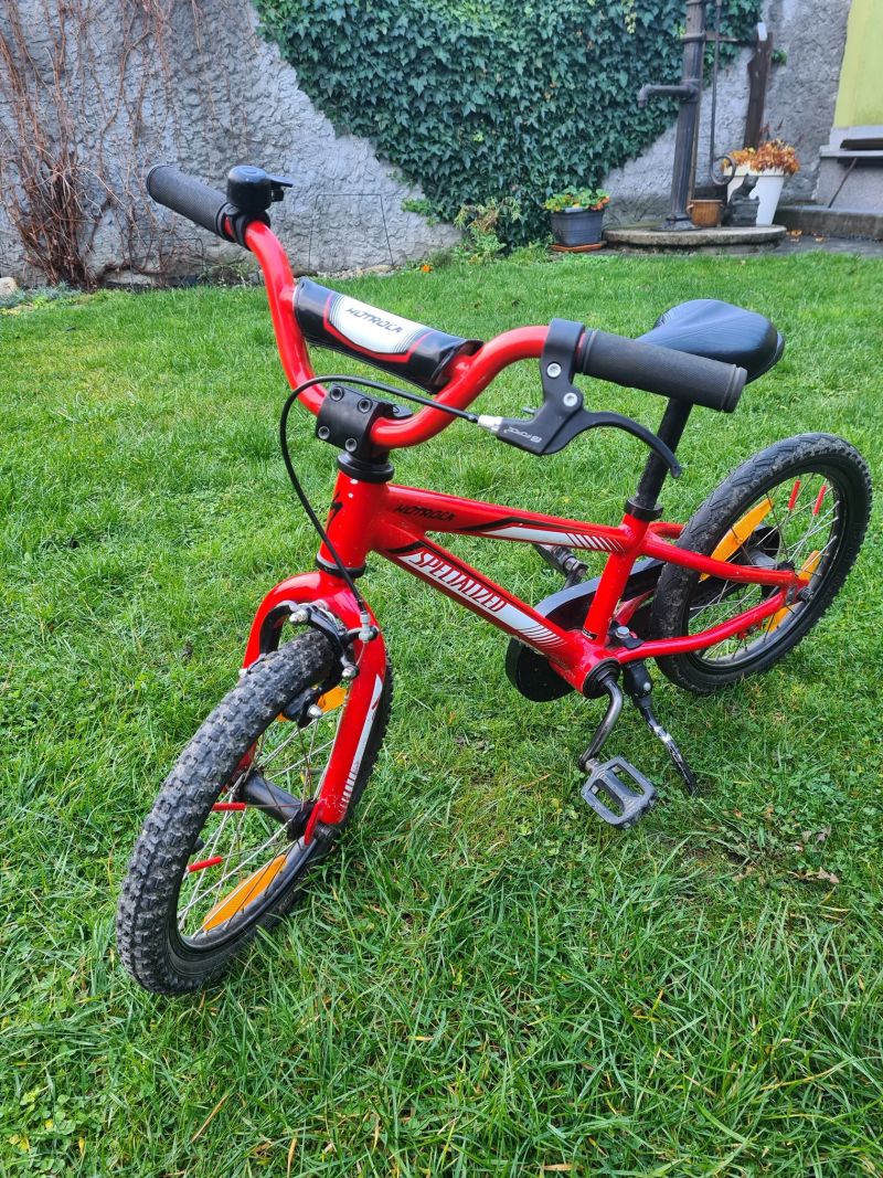 Specialized Hotrock 16"