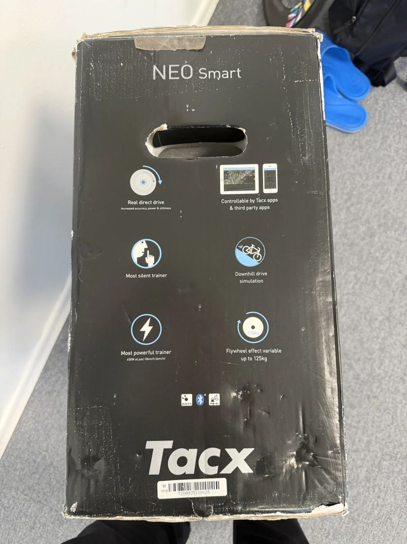 trenažer Tacx NEO smart