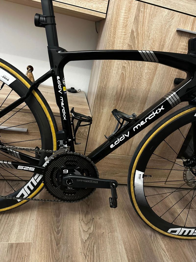 Eddy Merckx 525, Shimano DI2 2x12, FFWD Ryot 44 (160-175cm)