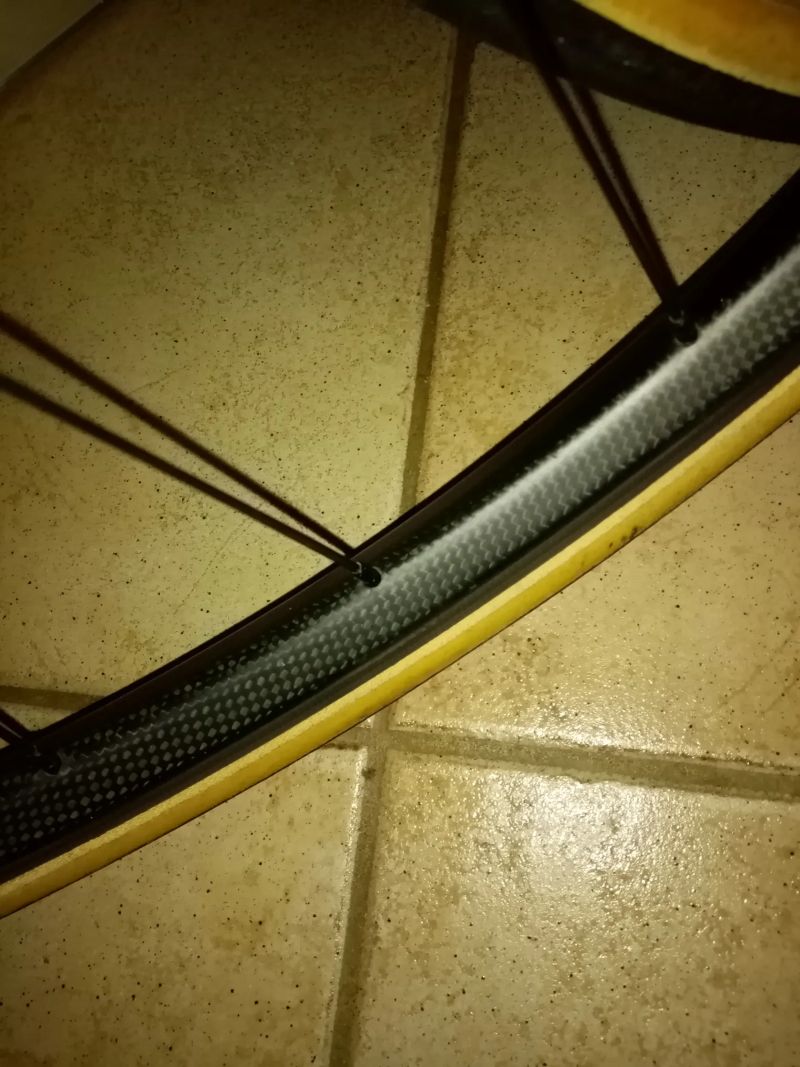 Spinollo karbonová zapl. Kola silniční - galusky 