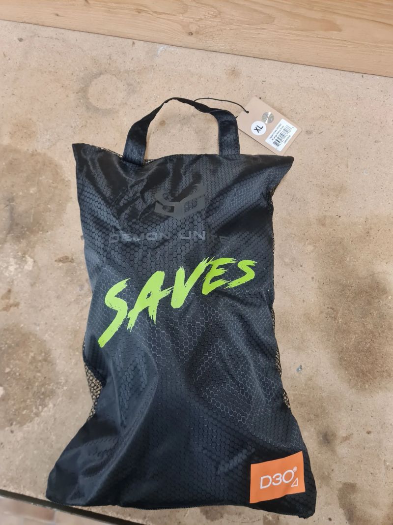 Chrániče na kolena Demon XL (kolo)