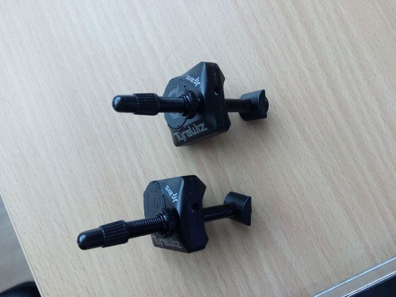 Nové SRAM Quarq TyreWiz - snímače tlaku