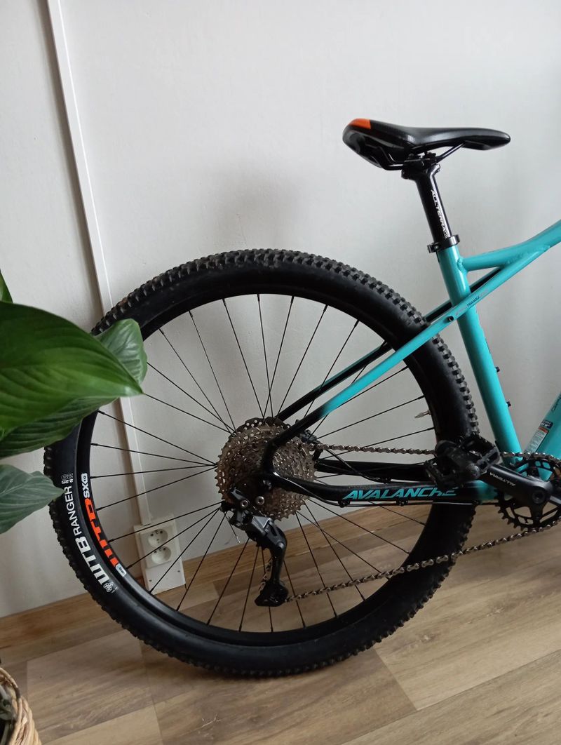 Horské kolo GT avalanche comp 29