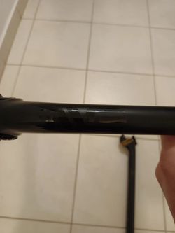 Karbonové sedlovky s průměrem 25.4