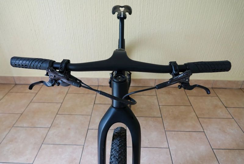 Superlehké horské kolo