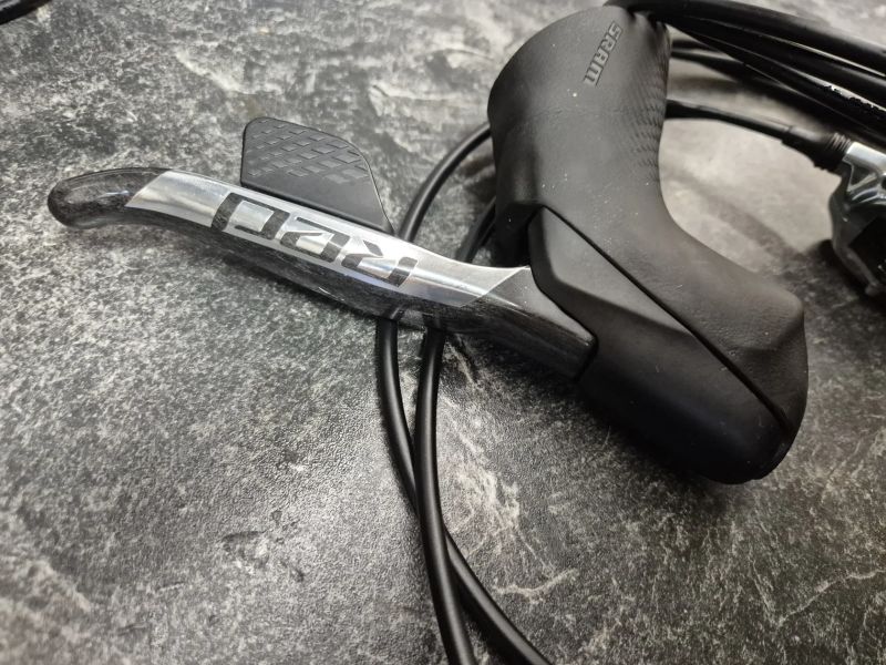 Sram RED eTAP AXS 12sp páky a brzdy