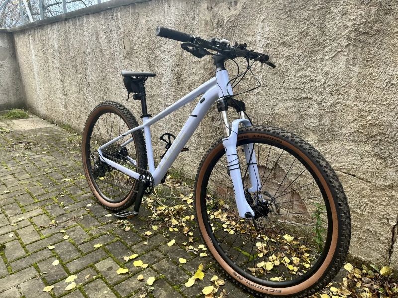 Cube Horské kolo CUBE AIM SLX blueblossom 'n' pearl 2025