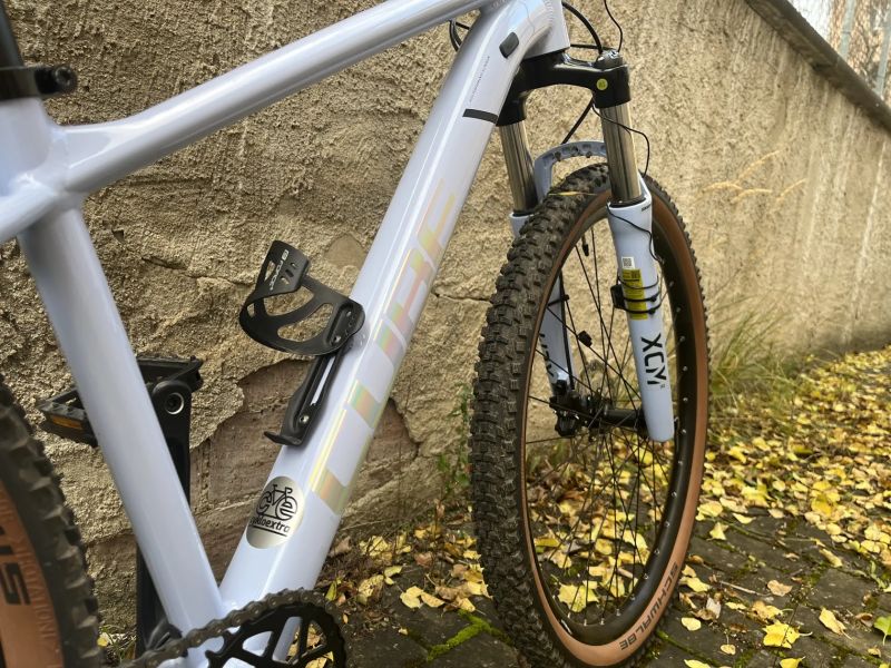 Cube Horské kolo CUBE AIM SLX blueblossom 'n' pearl 2025