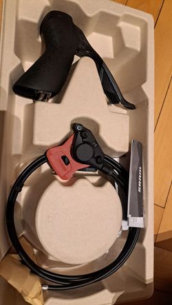 Pravá řadicí páka + třmen Sram Rival AXS HRD E1