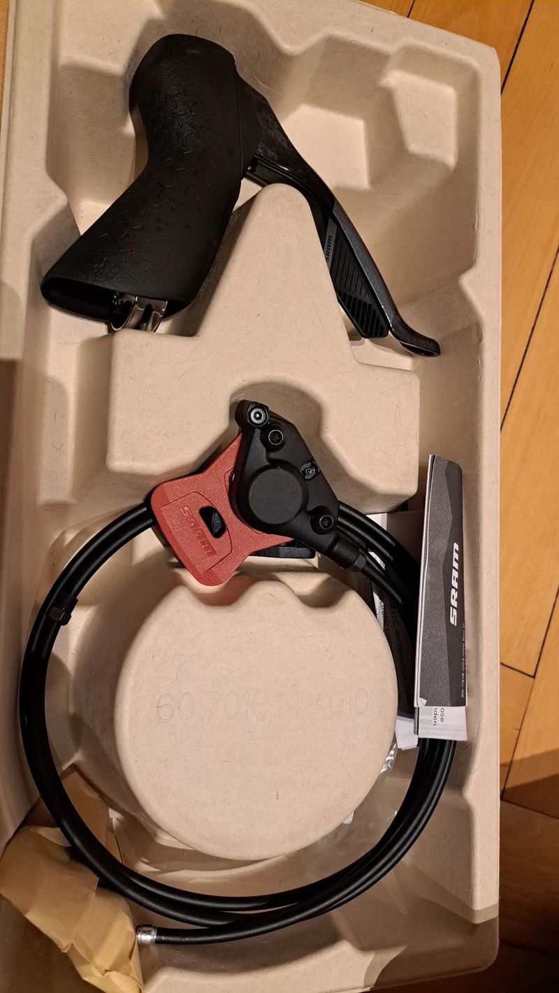 Pravá řadicí páka + třmen Sram Rival AXS HRD E1