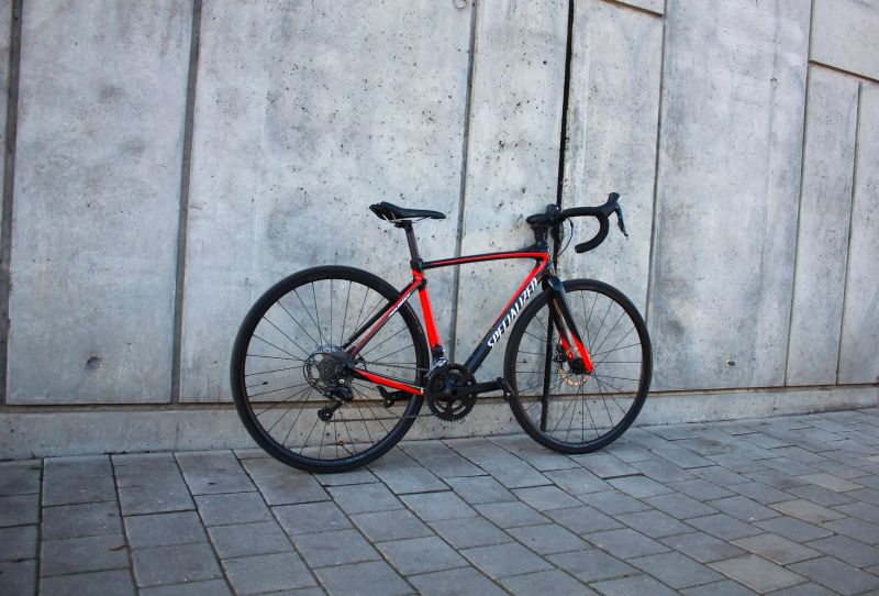 SIlniční karbonové kolo Specialized Roubaix