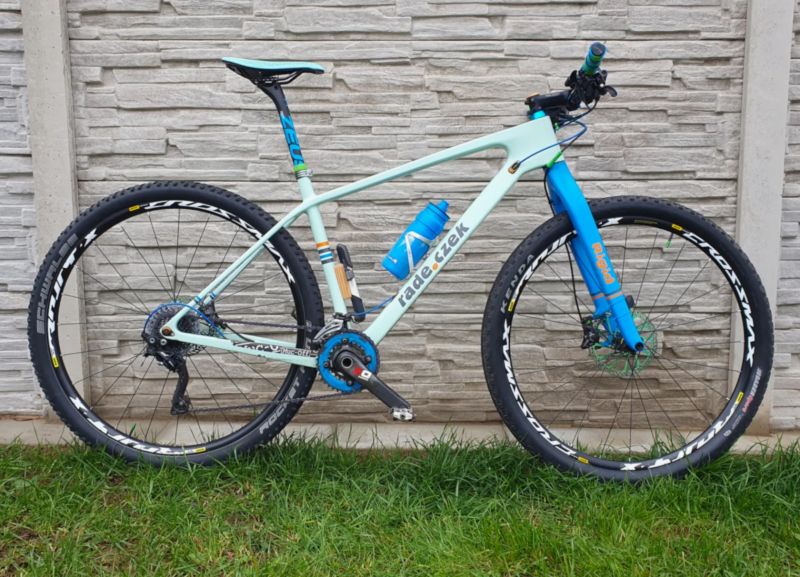 Celokarbonový hardttail 29"