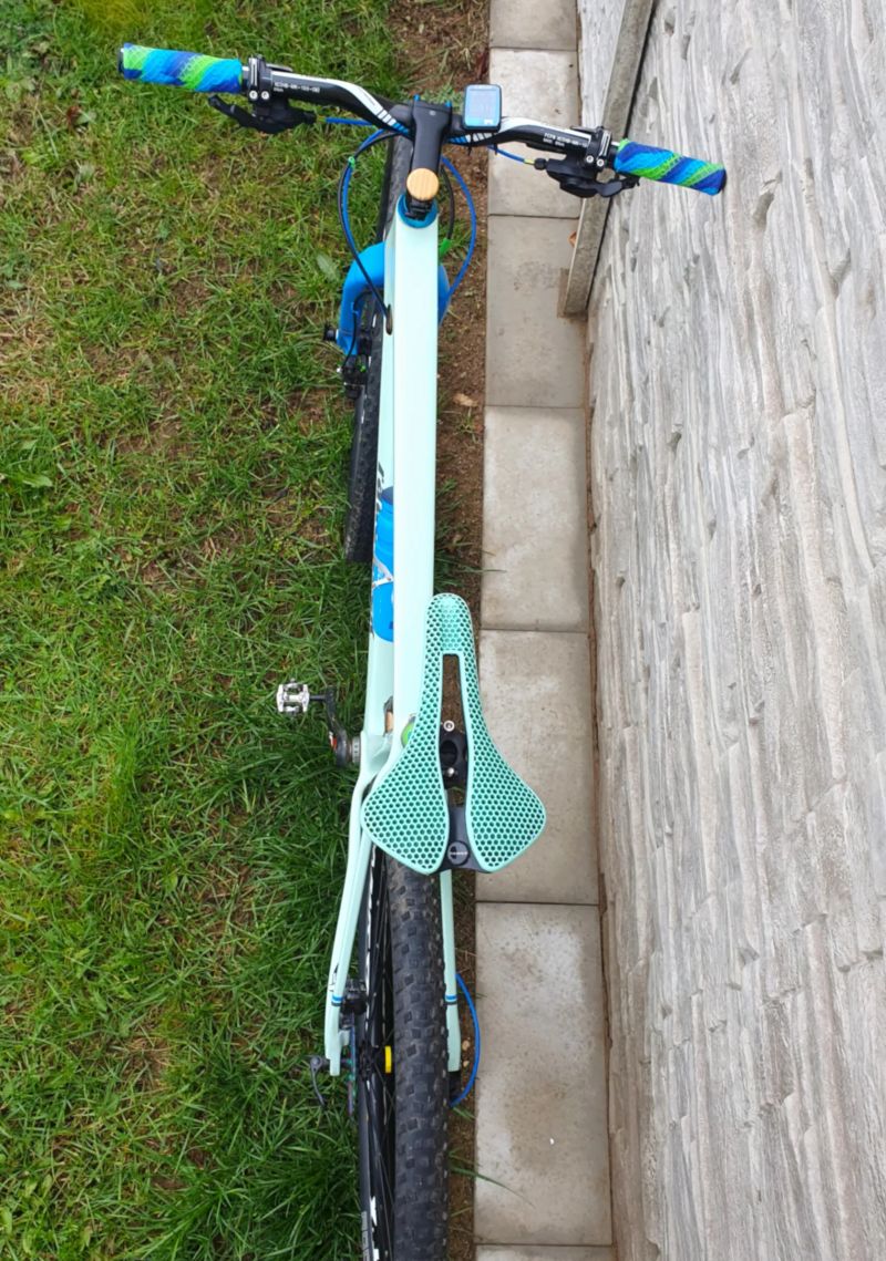 Celokarbonový hardttail 29"
