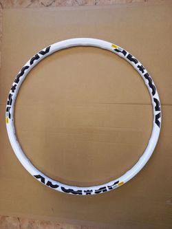 Prodám nový ráfek Mavic CROSSMAX SX 26" 24 děr