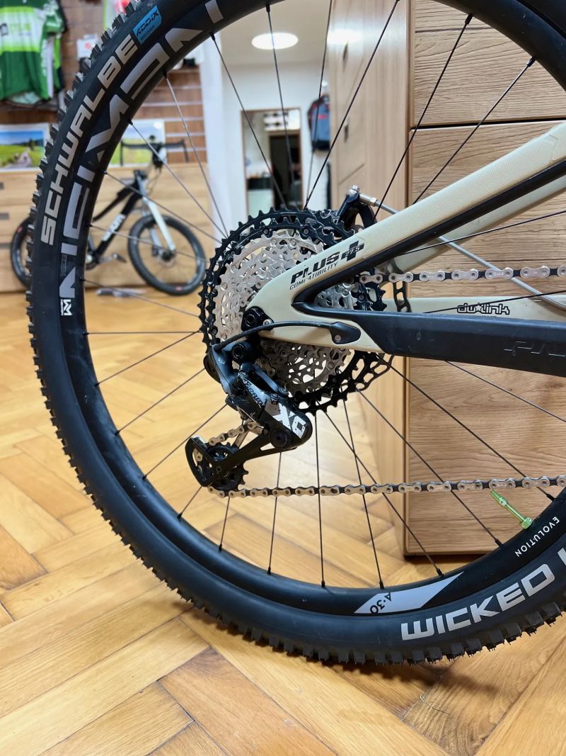 Pivot Cycles Pivot Firebird 29 vel. XL - Super stav 